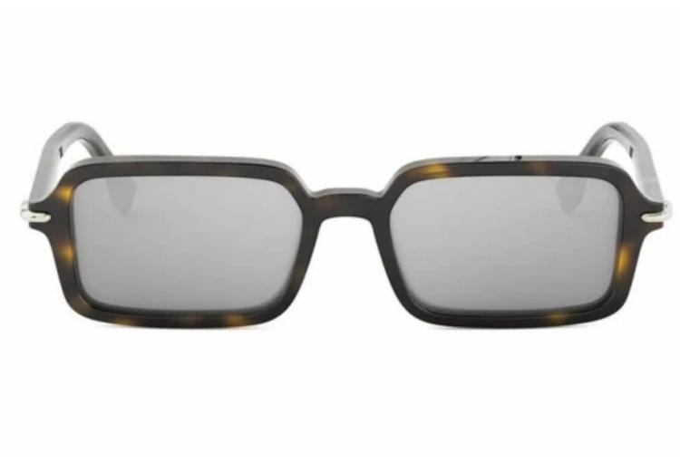 Suncane-naocale-Fendi-FE40174I-52C51-Alfa-Vision-Optika-(1)